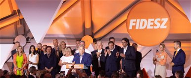 Miért pont narancssárga a Fidesz színe? A 36 éves párt első kampánya is erre épült